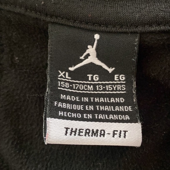 Therma fit Jordan hoodie. - Picture 3 of 3